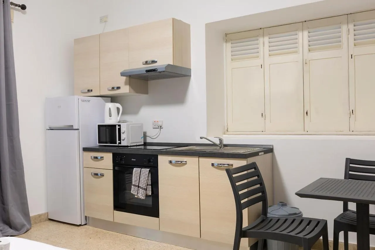 Grace & Manner Apartment Is-Swieqi Malta